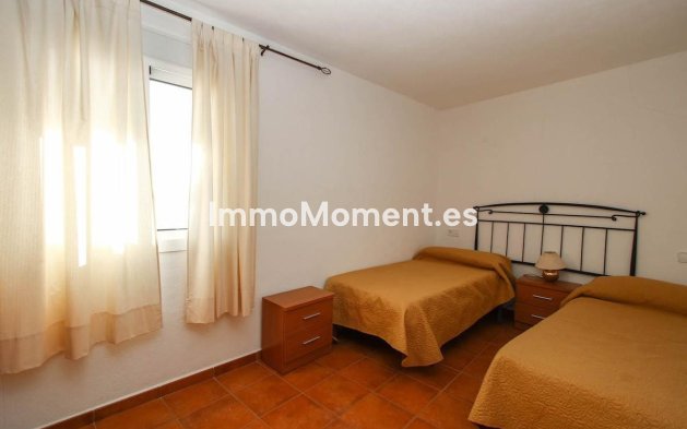 Reventa - Adosado - Interior  - Guaro