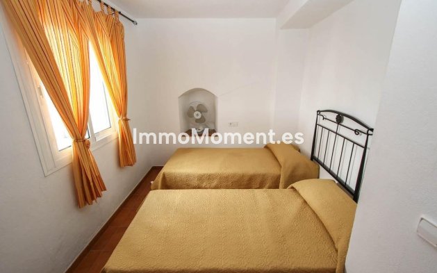 Reventa - Adosado - Interior  - Guaro