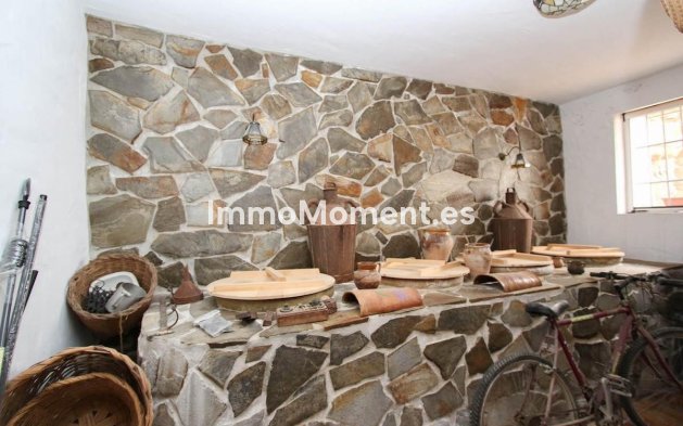 Reventa - Adosado - Interior  - Guaro