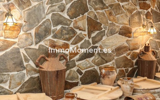 Reventa - Adosado - Interior  - Guaro