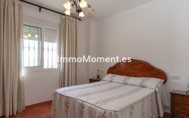 Reventa - Villa - Interior  - Guaro