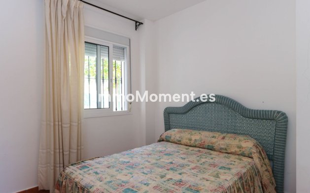 Reventa - Villa - Interior  - Guaro