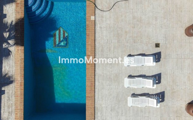 Reventa - Villa - Interior  - Guaro