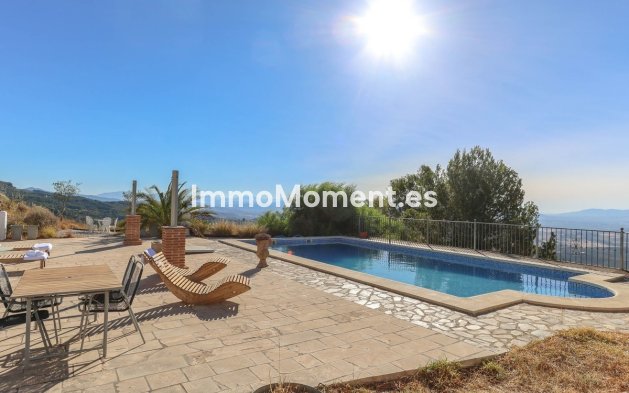 Revente - Villa individuelle - Intérieur                       - Alozaina
