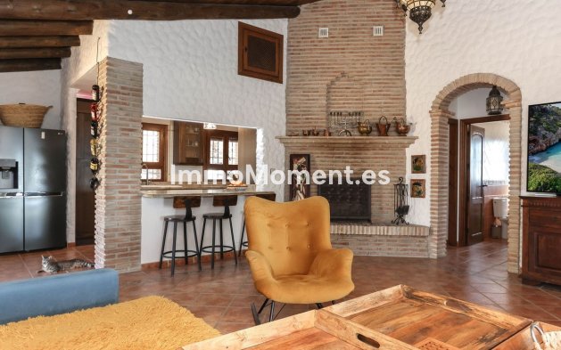 Revente - Villa individuelle - Intérieur                       - Alozaina