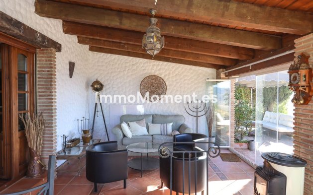 Revente - Villa individuelle - Intérieur                       - Alozaina