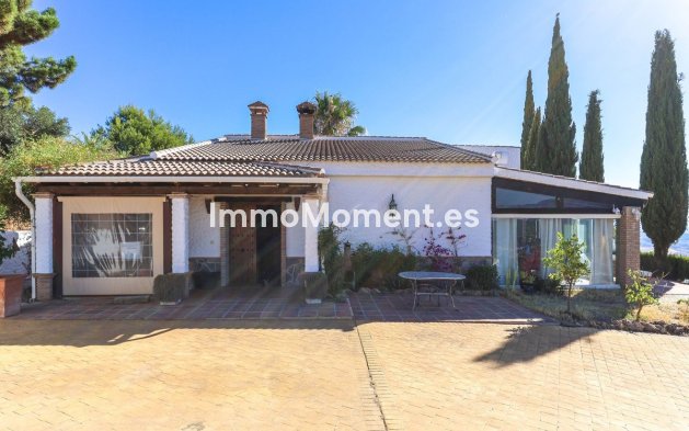 Revente - Villa individuelle - Intérieur                       - Alozaina