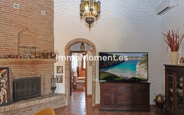 Revente - Villa individuelle - Intérieur                       - Alozaina