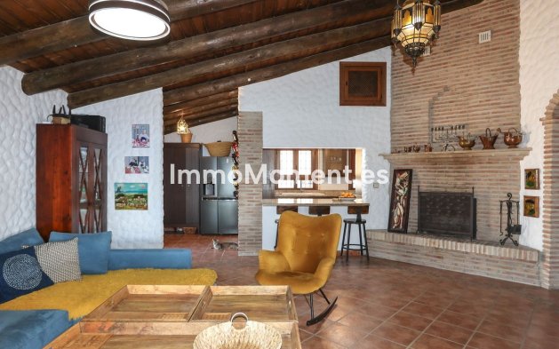Revente - Villa individuelle - Intérieur                       - Alozaina