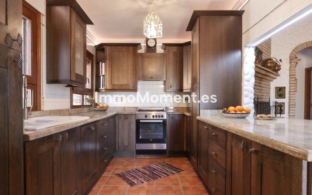 Revente - Villa individuelle - Intérieur                       - Alozaina