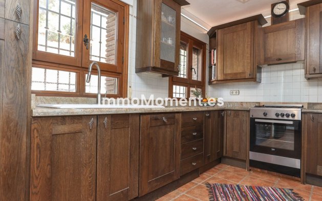 Revente - Villa individuelle - Intérieur                       - Alozaina