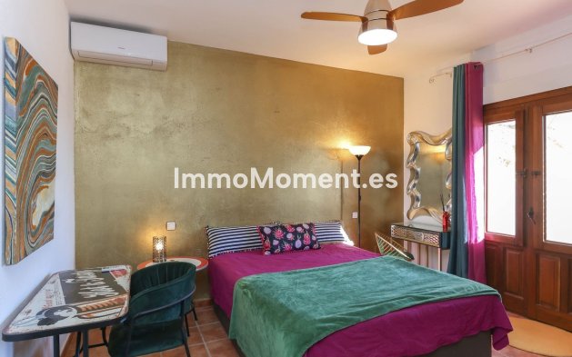 Revente - Villa individuelle - Intérieur                       - Alozaina