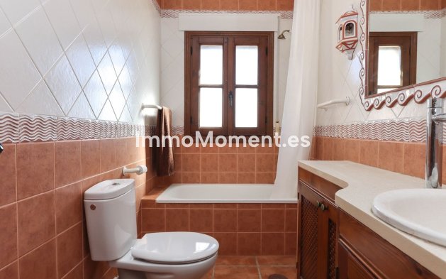 Revente - Villa individuelle - Intérieur                       - Alozaina