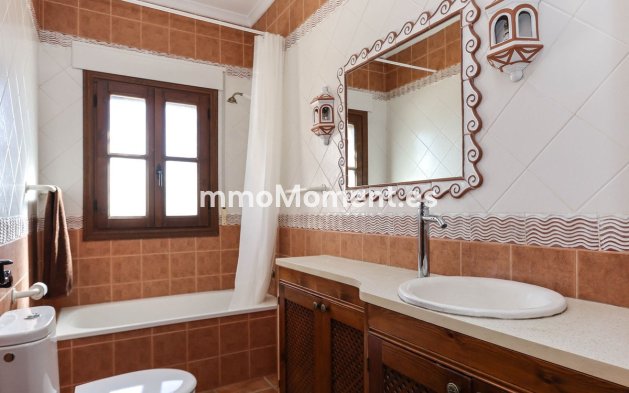 Revente - Villa individuelle - Intérieur                       - Alozaina
