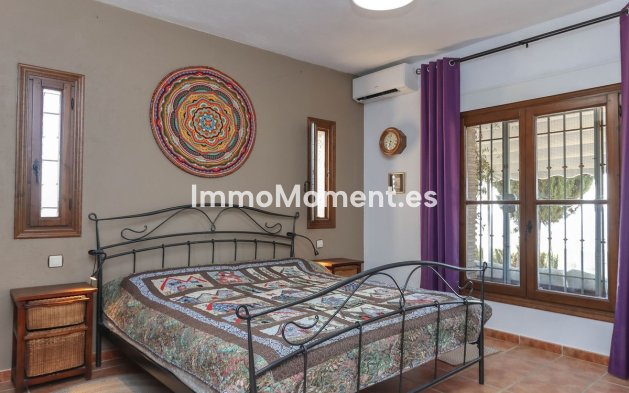 Revente - Villa individuelle - Intérieur                       - Alozaina