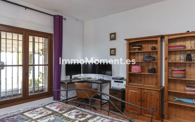 Revente - Villa individuelle - Intérieur                       - Alozaina
