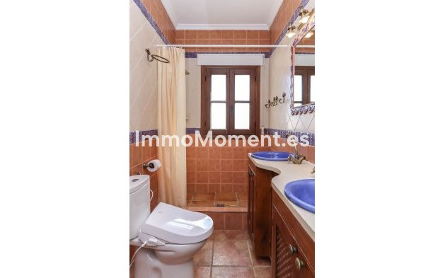 Revente - Villa individuelle - Intérieur                       - Alozaina