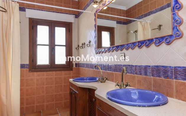 Revente - Villa individuelle - Intérieur                       - Alozaina
