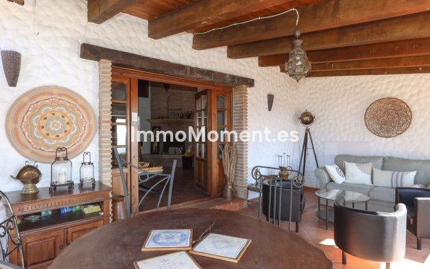 Revente - Villa individuelle - Intérieur                       - Alozaina