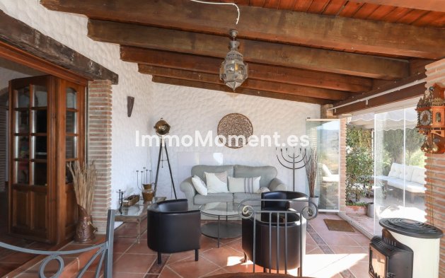 Revente - Villa individuelle - Intérieur                       - Alozaina