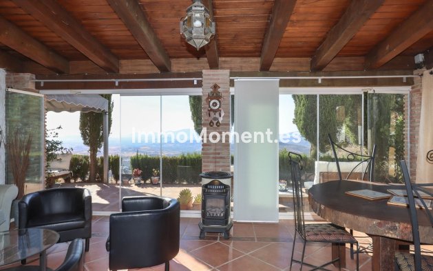 Revente - Villa individuelle - Intérieur                       - Alozaina