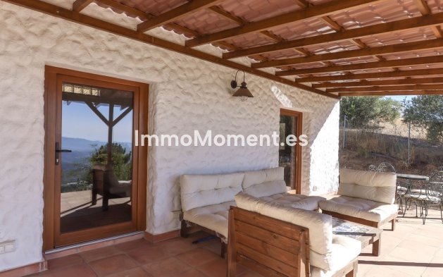 Revente - Villa individuelle - Intérieur                       - Alozaina