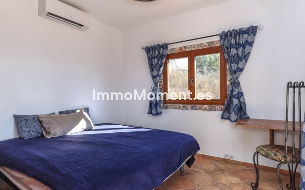 Revente - Villa individuelle - Intérieur                       - Alozaina