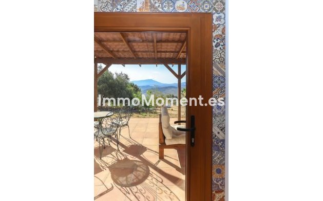 Revente - Villa individuelle - Intérieur                       - Alozaina