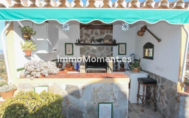 Wiederverkauf - Villa -   Inländisch - Guaro