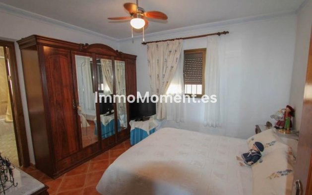 Wiederverkauf - Villa -   Inländisch - Guaro