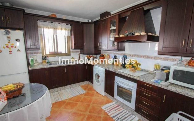 Wiederverkauf - Villa -   Inländisch - Guaro