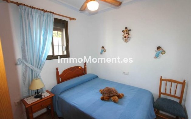 Wiederverkauf - Villa -   Inländisch - Guaro