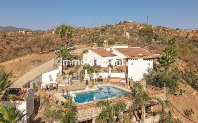 Wiederverkauf - Villa -   Inländisch - Guaro