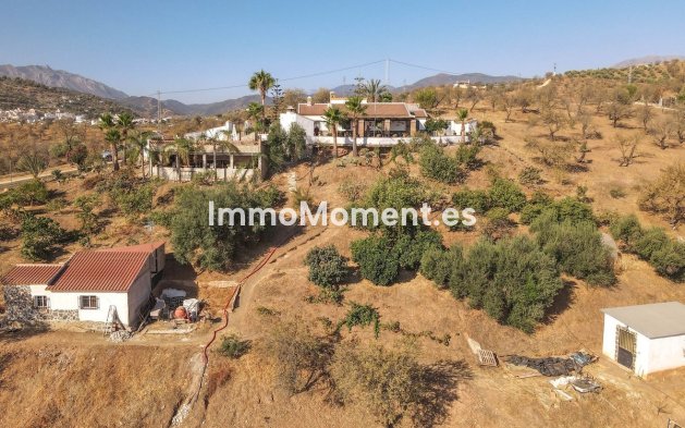 Wiederverkauf - Villa -   Inländisch - Guaro