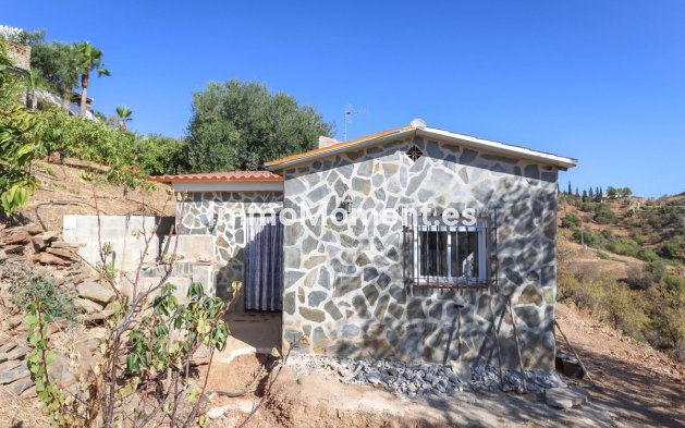 Wiederverkauf - Villa -   Inländisch - Guaro