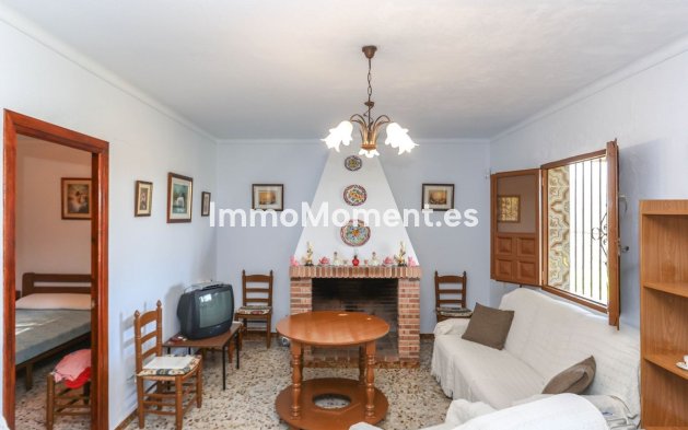 Wiederverkauf - Landhaus -   Inländisch - Guaro