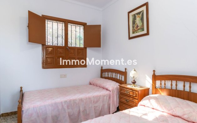 Wiederverkauf - Landhaus -   Inländisch - Guaro