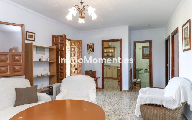 Wiederverkauf - Landhaus -   Inländisch - Guaro