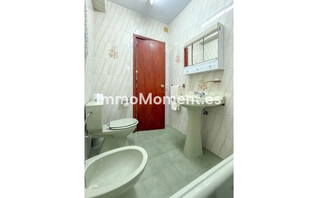 Wiederverkauf - Landhaus -   Inländisch - Guaro