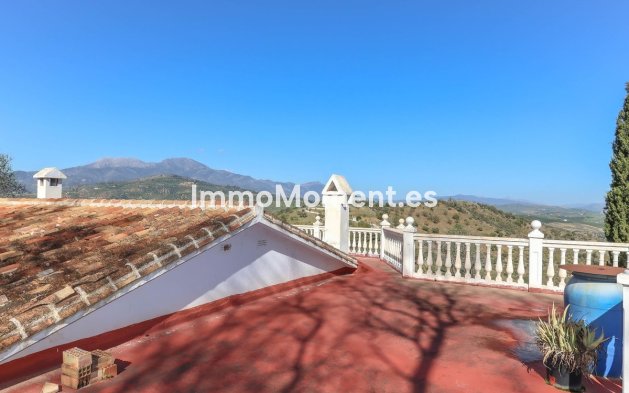 Wiederverkauf - Landhaus -   Inländisch - Guaro