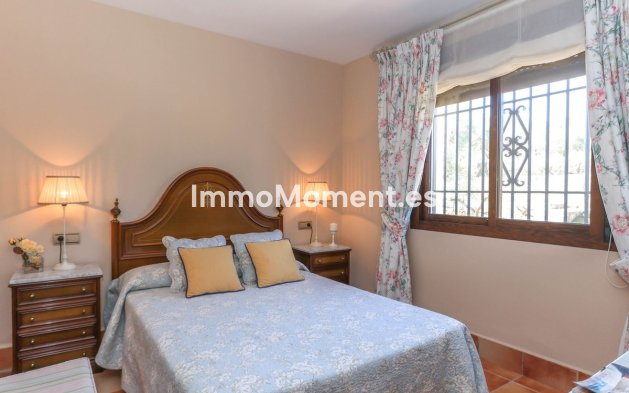 Reventa - Villa - Interior  - Guaro