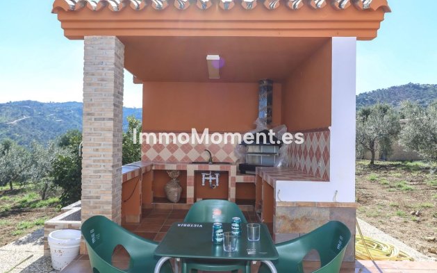 Reventa - Villa - Interior  - Guaro