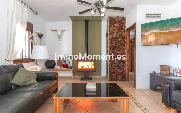 Revente - Villa individuelle - Intérieur                       - Alozaina