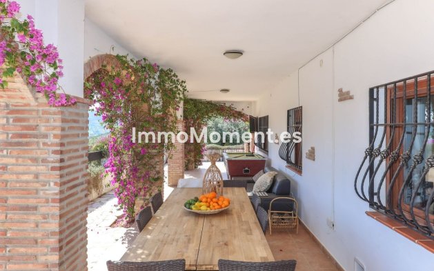 Revente - Villa individuelle - Intérieur                       - Alozaina