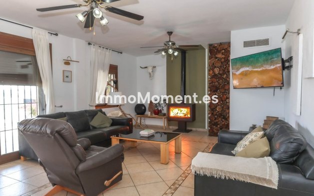 Revente - Villa individuelle - Intérieur                       - Alozaina