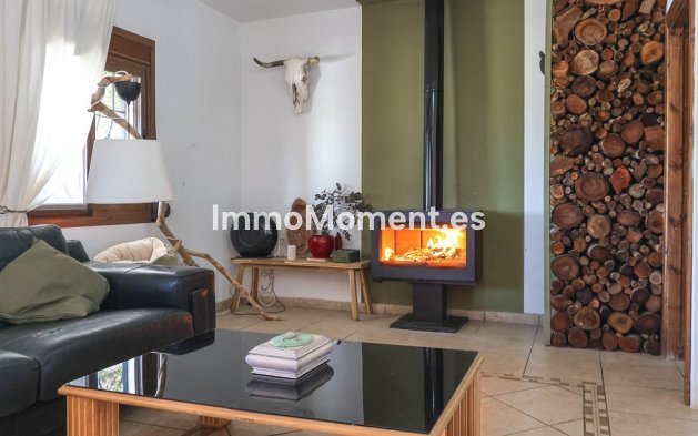 Revente - Villa individuelle - Intérieur                       - Alozaina