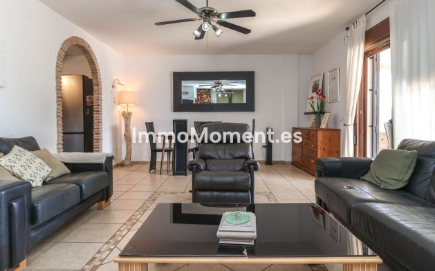 Revente - Villa individuelle - Intérieur                       - Alozaina