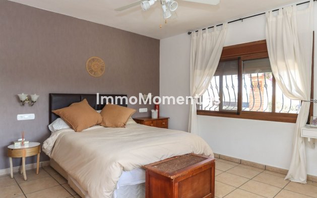 Revente - Villa individuelle - Intérieur                       - Alozaina