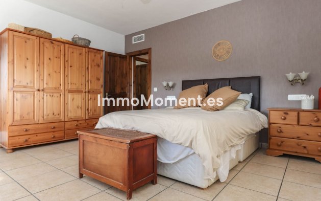 Revente - Villa individuelle - Intérieur                       - Alozaina