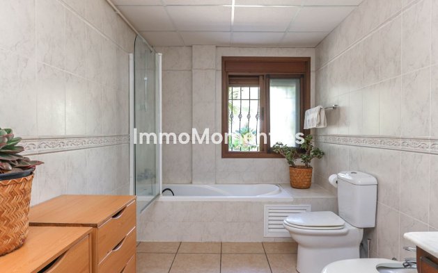 Revente - Villa individuelle - Intérieur                       - Alozaina